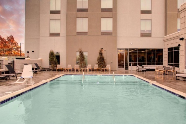 Hilton Garden Inn Jackson image 11